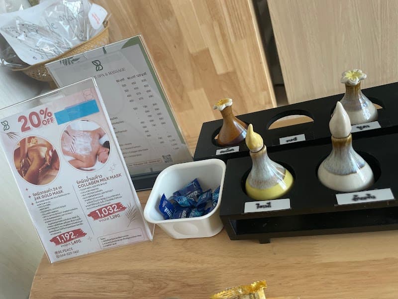Chamnarn District Thai Massage Bangkok photo