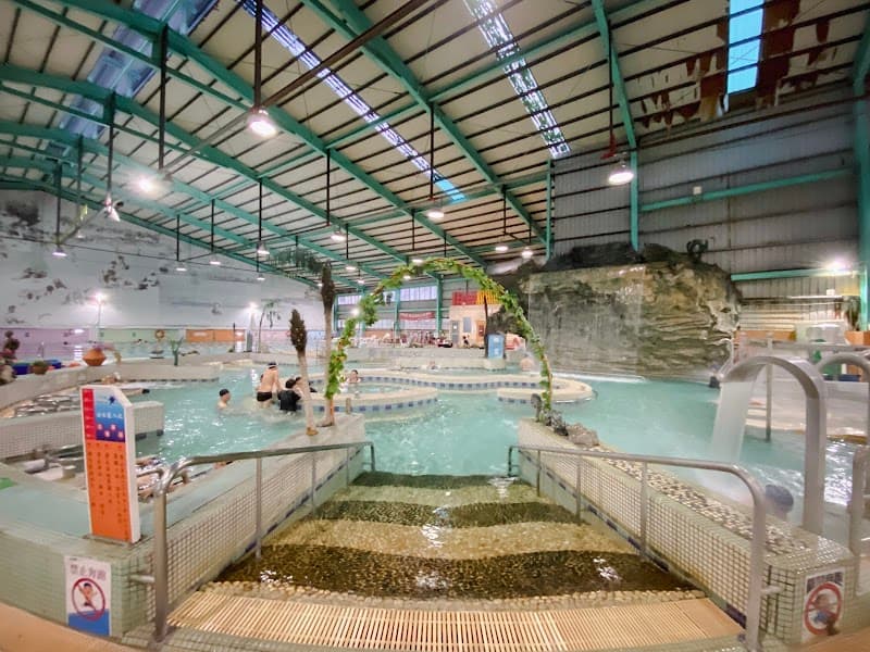 Chao Pin Natural Wind Spa Wellness Center Toufen City photo