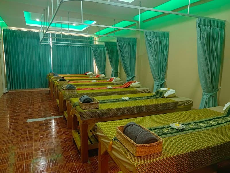 Charawi Health Massage Thai Massage Bangkok photo