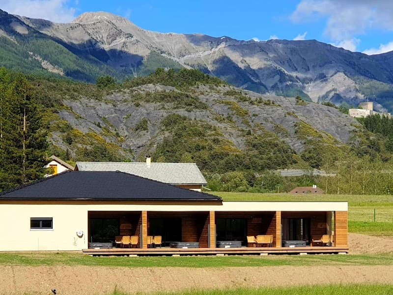 Charda Spa - Chambres d'Hôtes avec jacuzzi, massage, près du Lac de Serre-Ponçon, Alpes-de-Haute-Provence photo