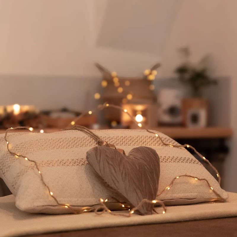 Charline Chardenoux | Massage Millau | Facialisme et massages holistiques l Estheticienne Millau photo