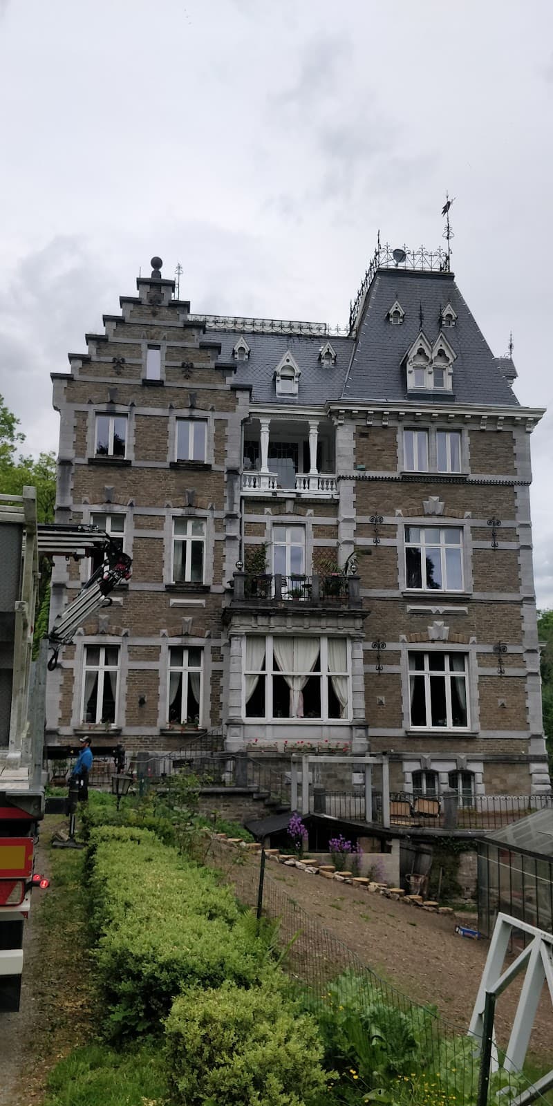 Château Bleu Trooz photo
