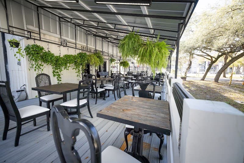 Chic Image Lounge Tampa photo