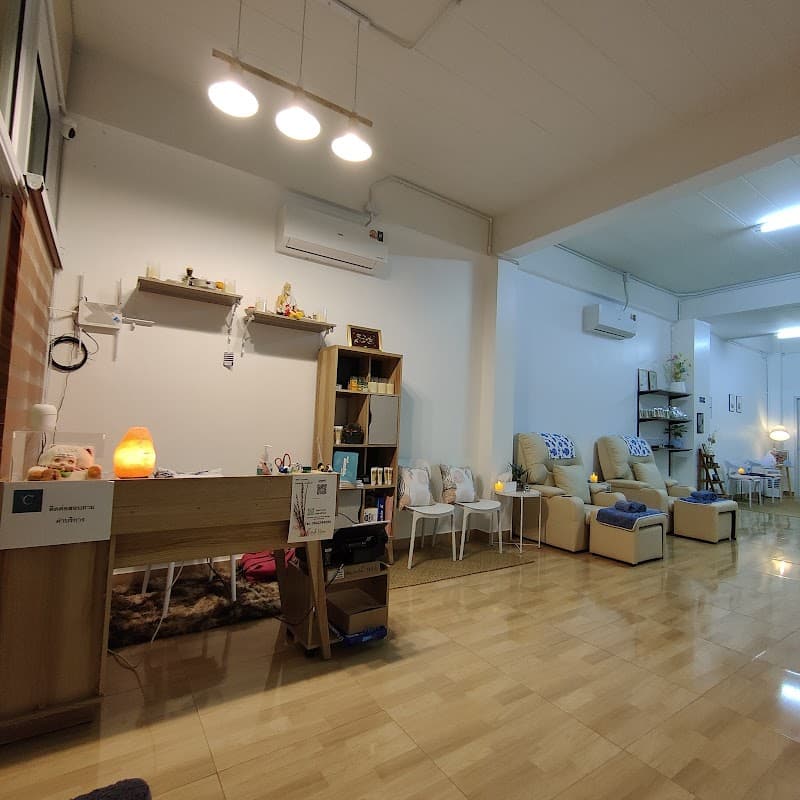 Chonlatee Health Massage Pattaya photo