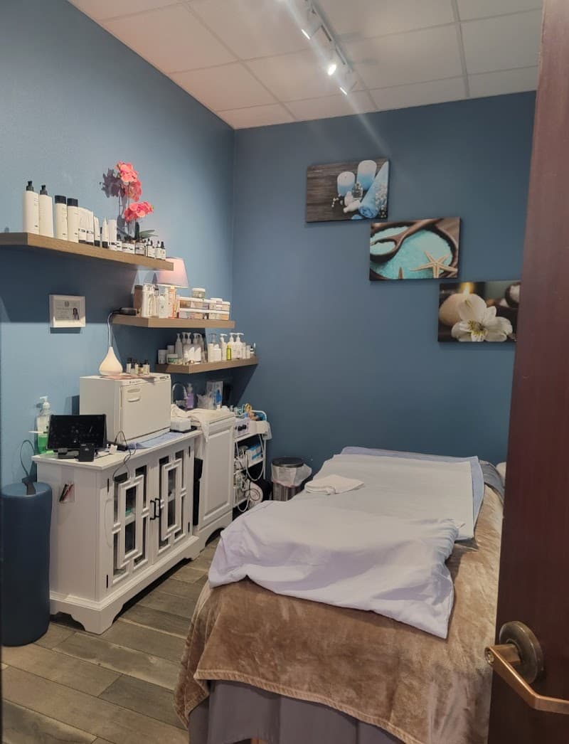 Christine Arango - Unique Beauty Temple photo