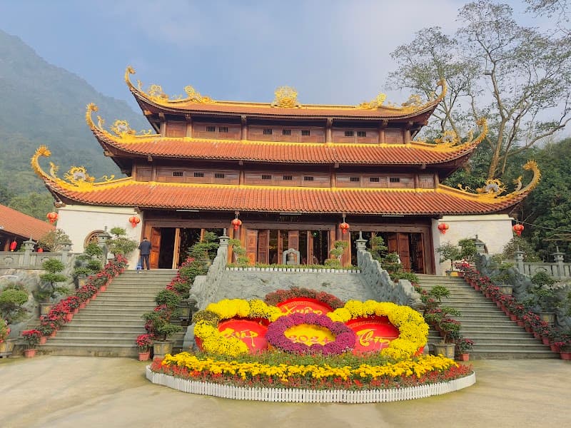 Chùa Tản Viên, Sơn Tây, Hà Nội Huyện Ba Vì photo