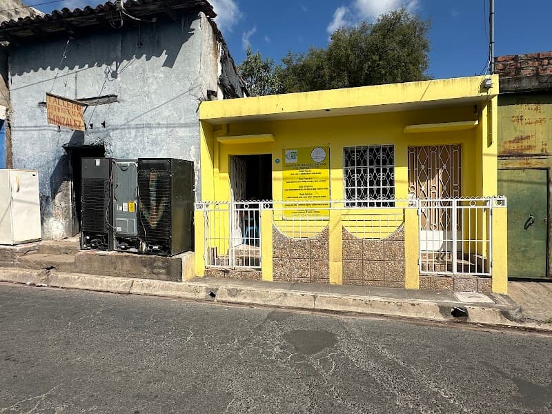 Clínica de masaje suecos y quiroprácticos Zacatecoluca photo