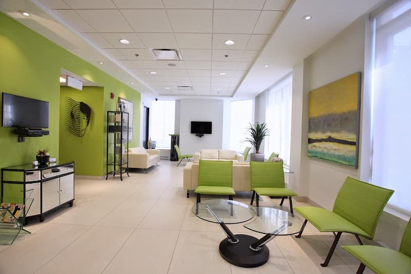 Clinique De Chirurgie Greffe De Cheveux Montréal photo