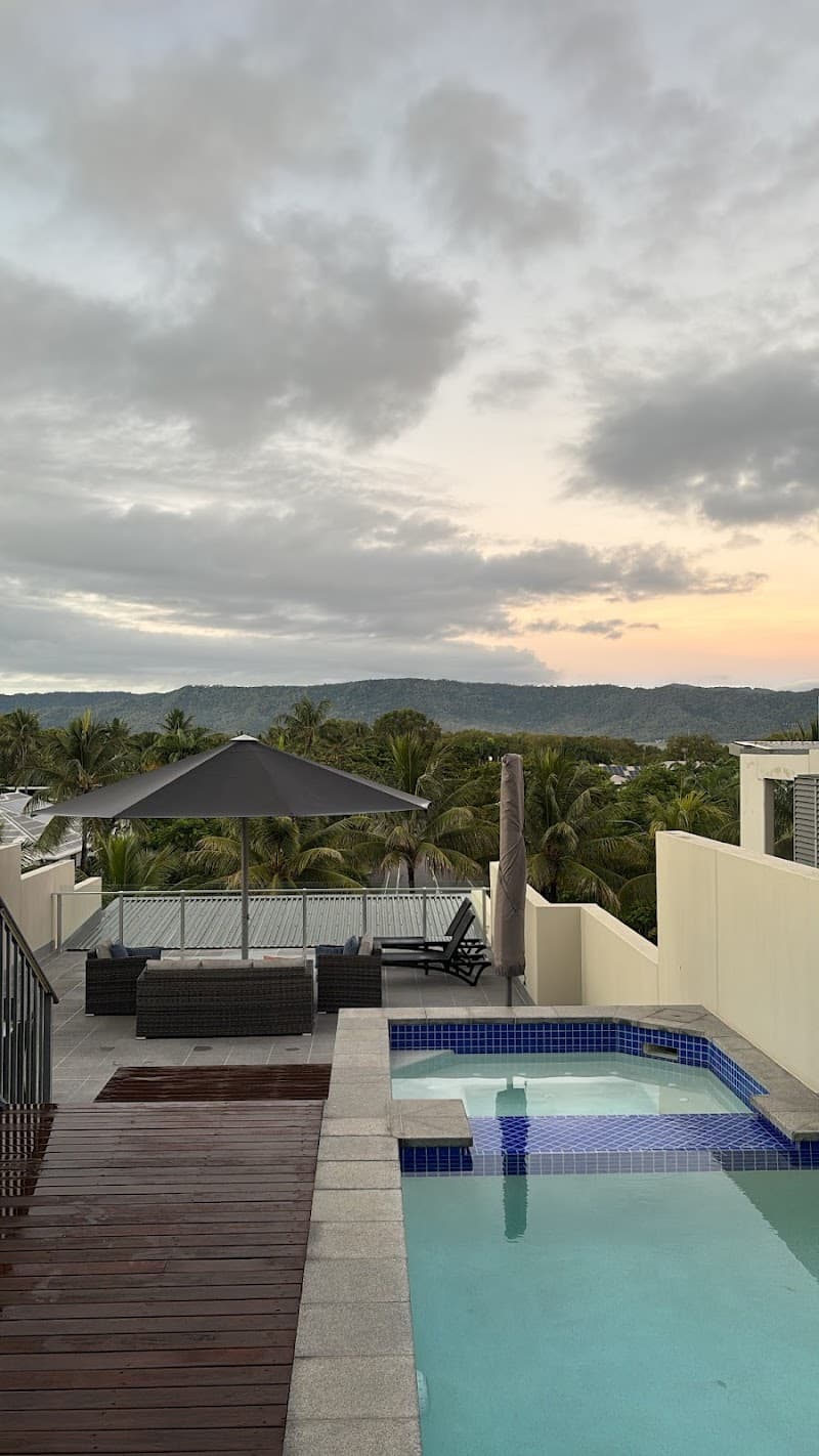 Coconut Grove Apartments Port Douglas photo