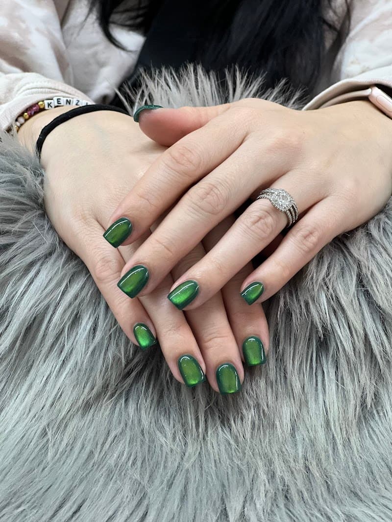 Colorful Nails Salon New York photo