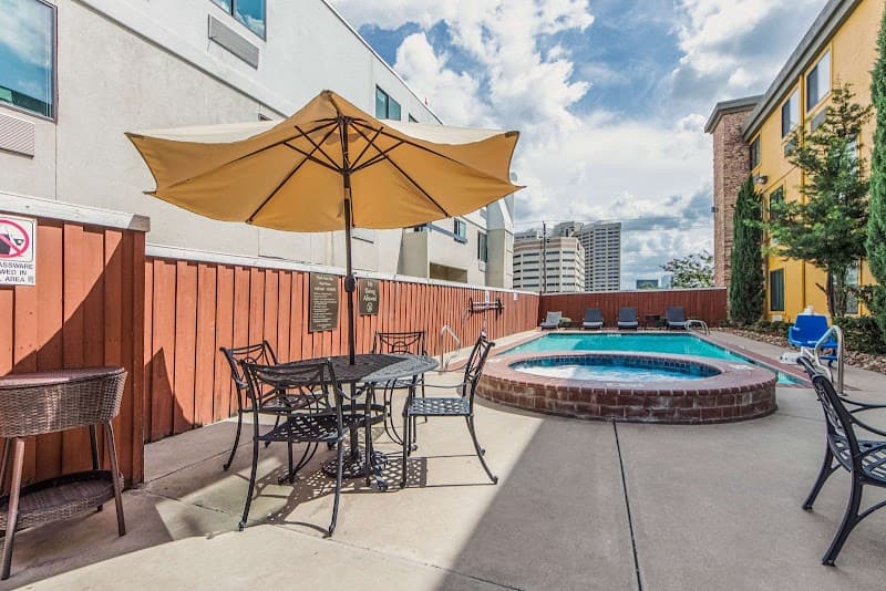 Comfort Inn Dallas Park Central photo