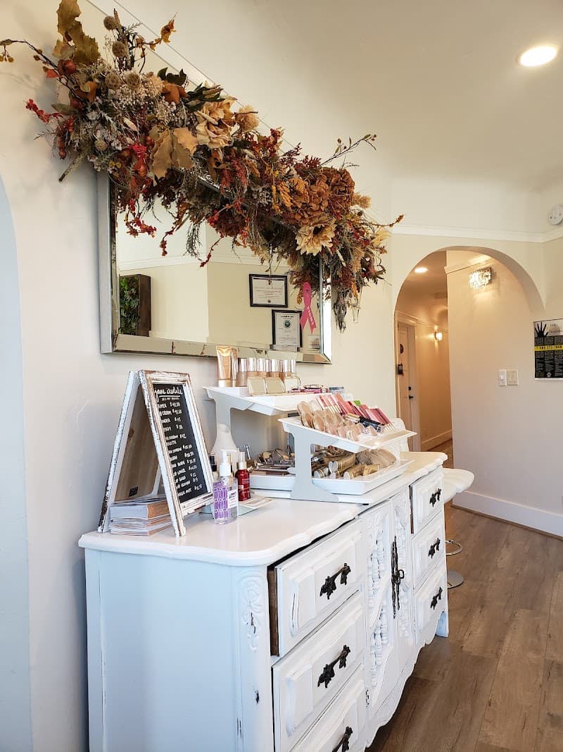 Complexions Skincare & Body Salinas photo