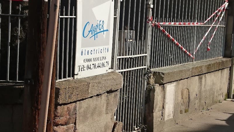 Confort Plein Air Tout pour l'eau Distributeur Moulins photo