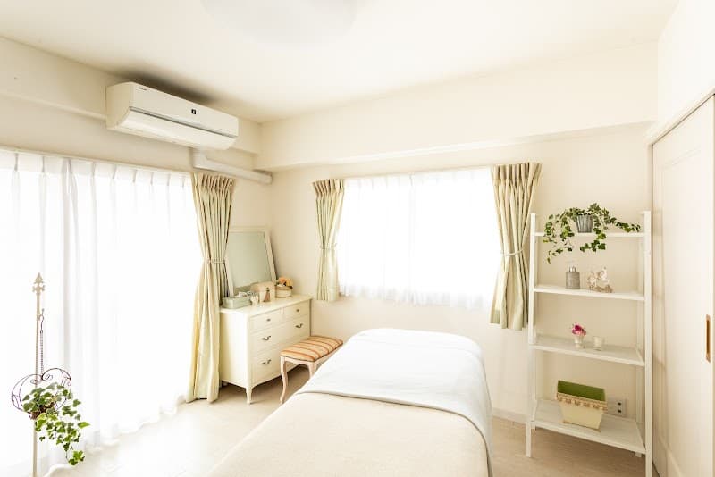 Correction Salon Lucia Shinagawa Ward photo