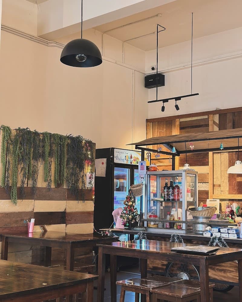 Crepe Arom Dee & Tokyo Arom Dee Thung Song photo