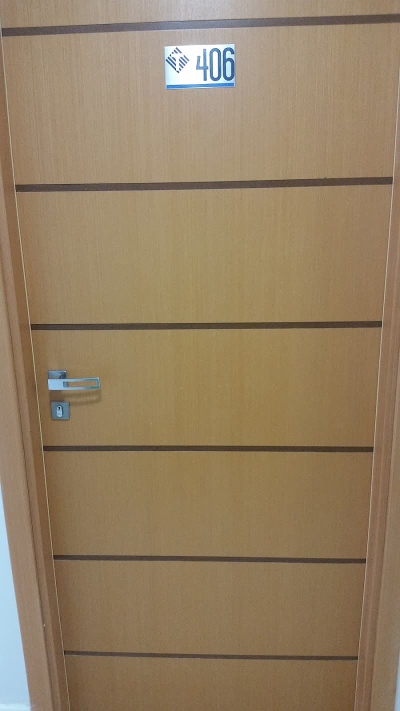 Cris Magalhães Esteticista Rio de Janeiro photo