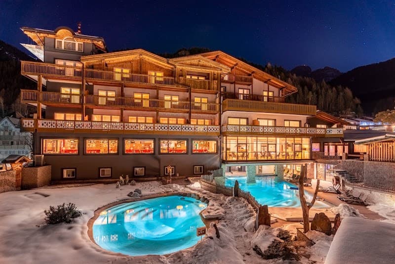 Croce Bianca Leisure & Spa Dolomites photo