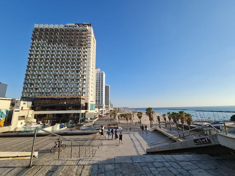 Crowne Plaza Tel Aviv Beach by IHG photo