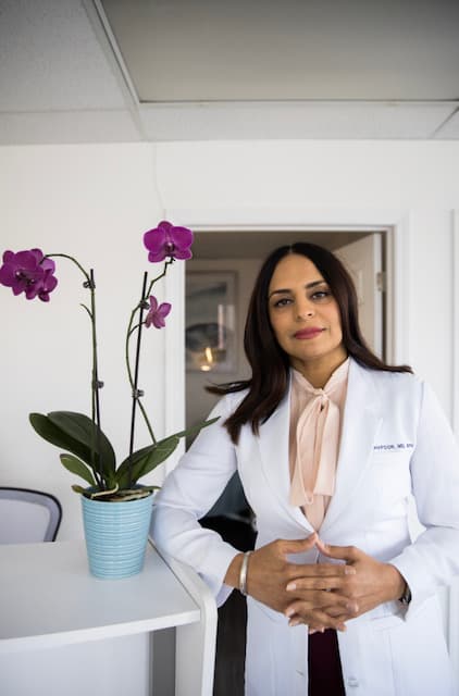 Cura Sui Cosmetic Surgery Recovery Center Oak Park photo
