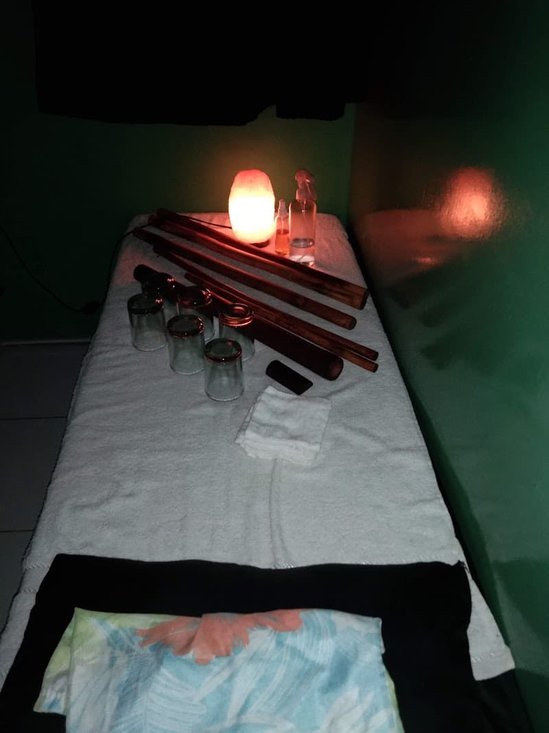 D Red Wall Spa Pandi photo