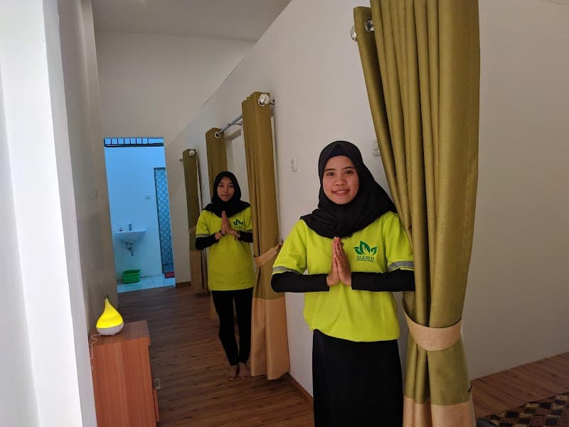 Dakhos Reflexy Dan Pijat Keluarga Sengkang photo