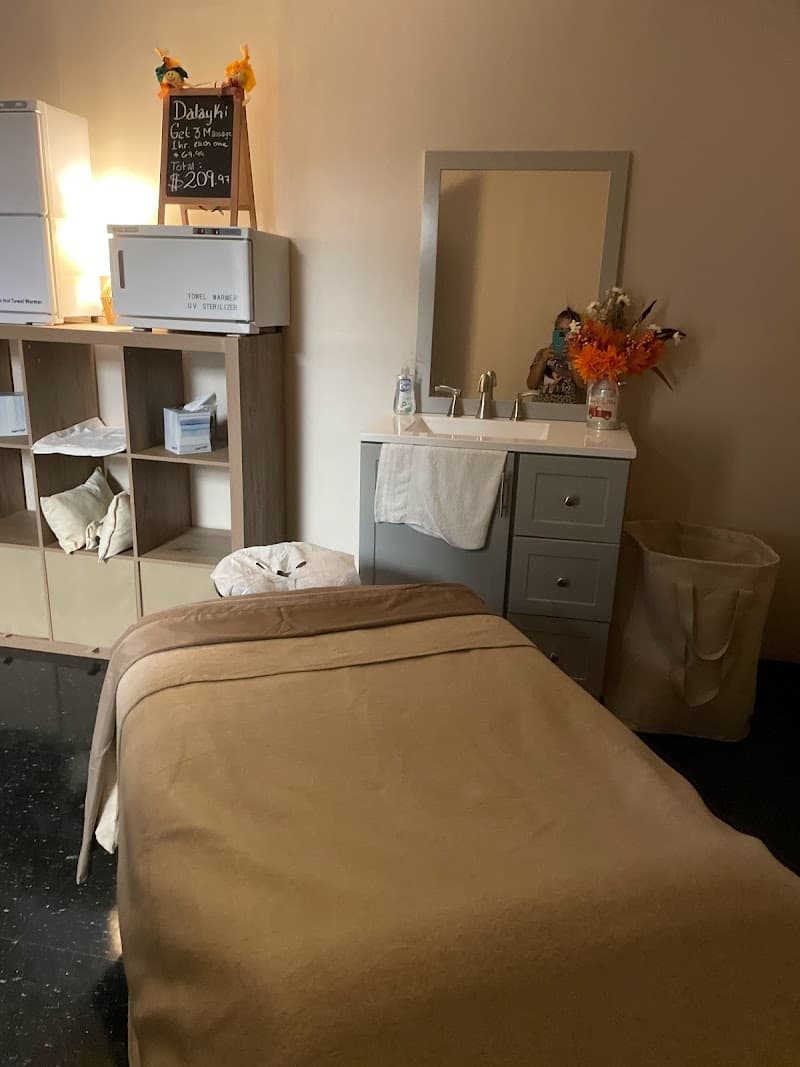 Dalayki Massage & Healing Therapy Hedwig Village photo