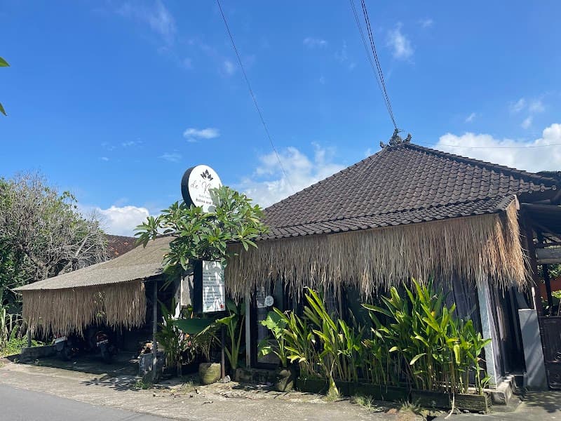De Khama Salon and Spa Tabanan photo