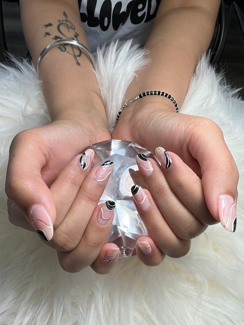 Diamond Nails and Spa Winnipeg photo