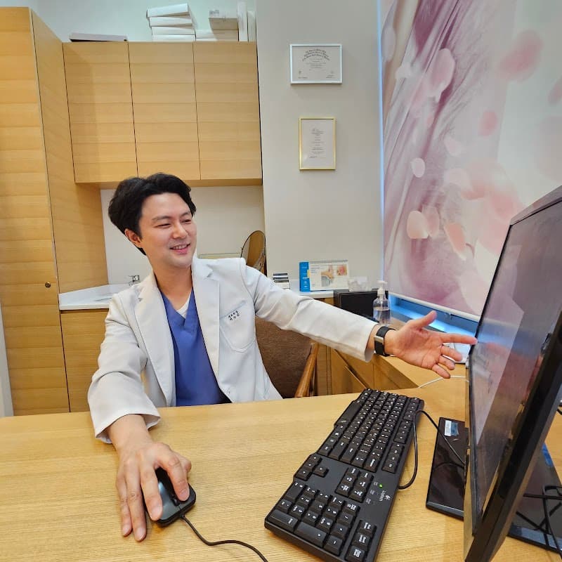 Doctor Mela Bax Seoul photo