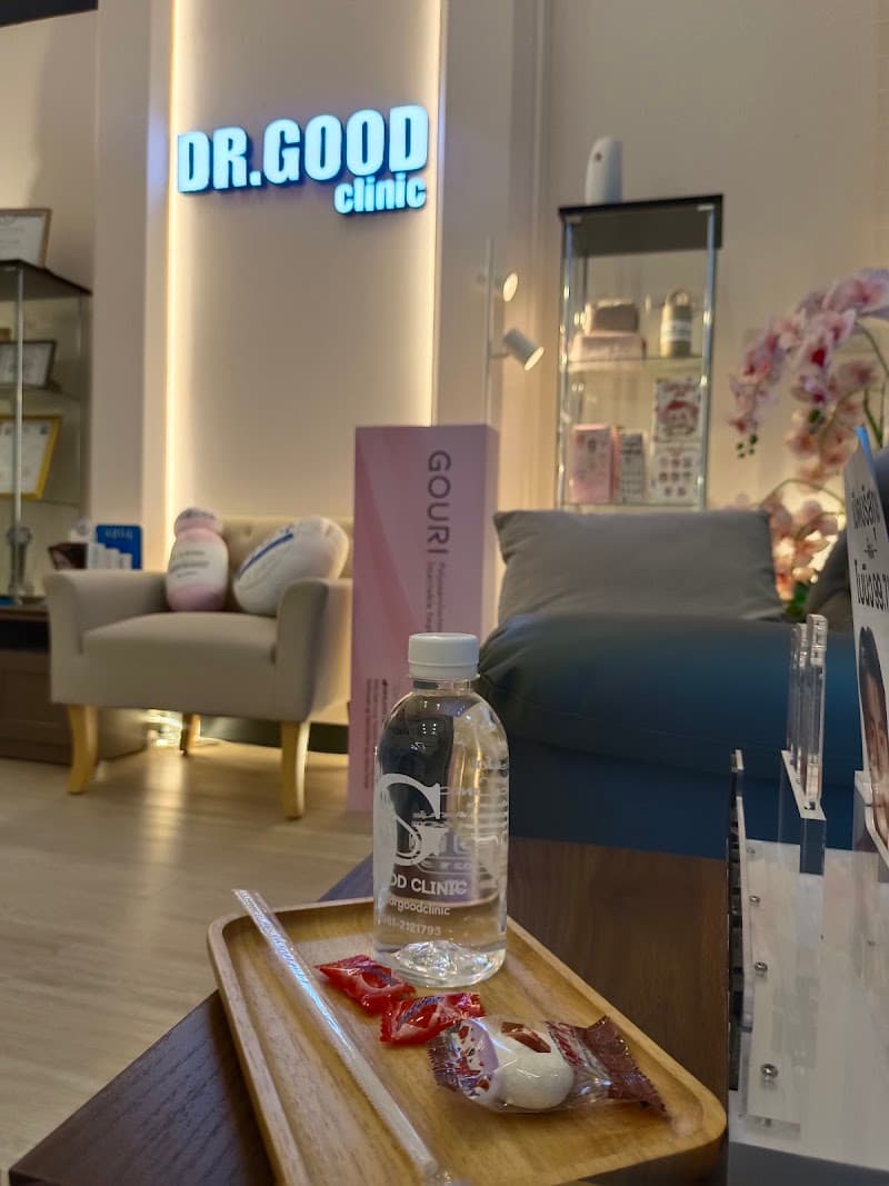 Doctor Phich Clinic Nakhon Sawan photo