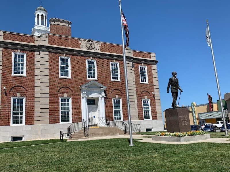 Downtown Independence Square photo