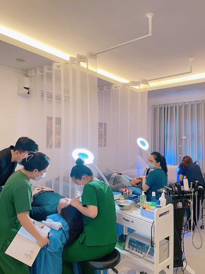 Dr Quốc Vũ Clinic Quận 7 photo