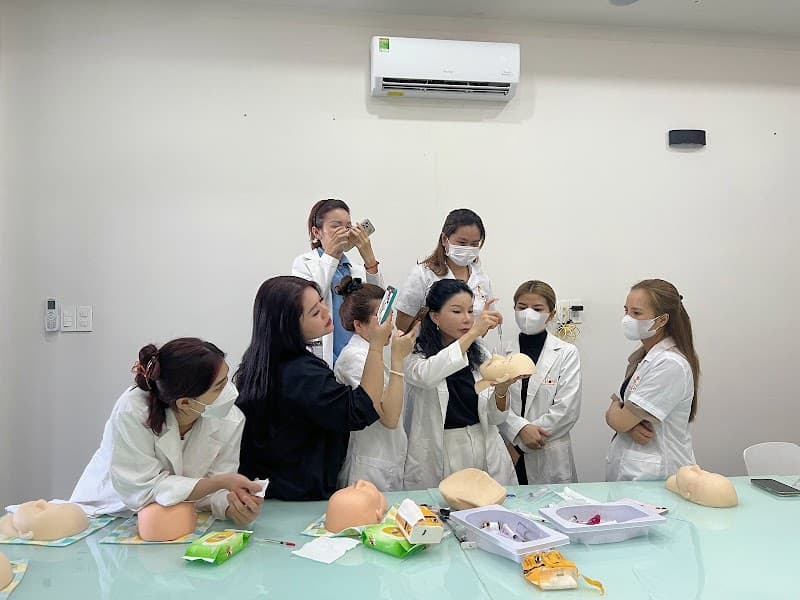 Dr.Rose - TRUNG TÂM ĐÀO TẠO THẨM MỸ UY TÍN Quận 11 photo