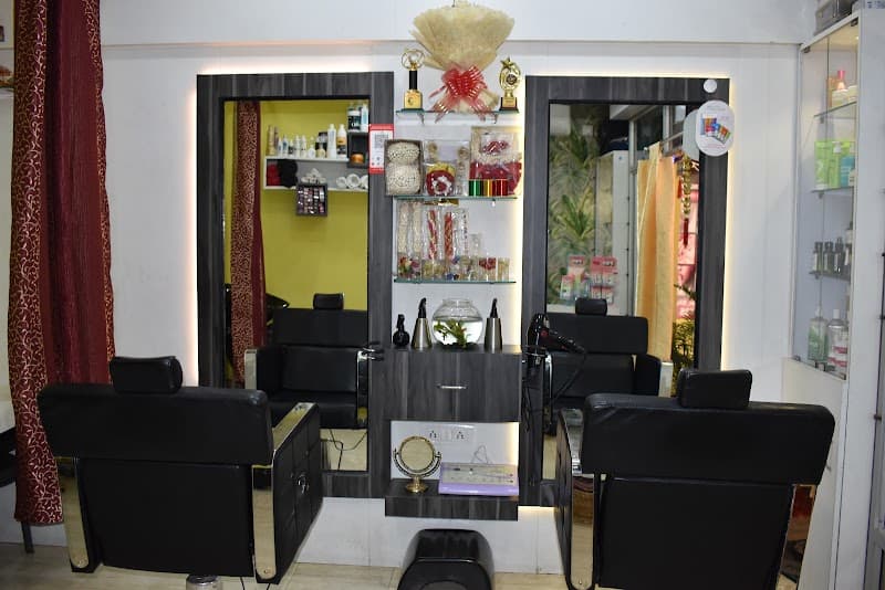 Dream Girls Ladies Beauty Parlour Matigara photo
