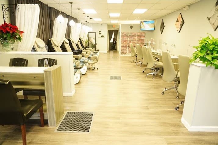 Dwight Nails and Spa photo