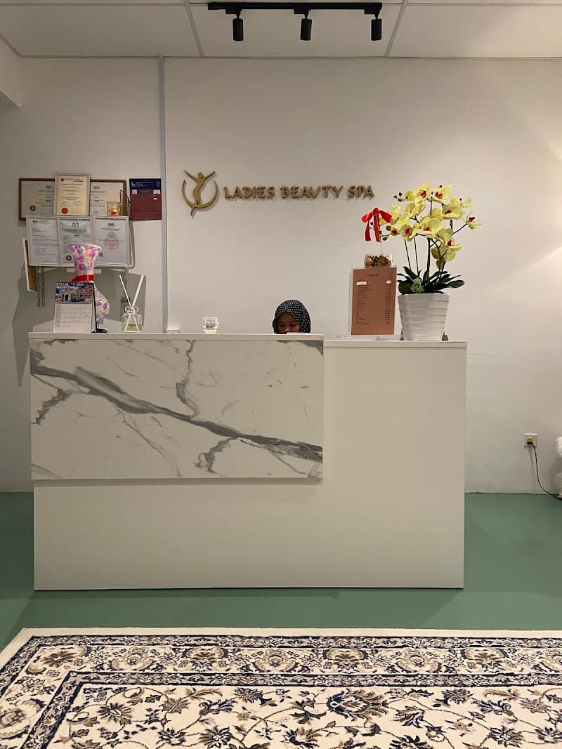 El Family Spa & Beauty Centre Puncak Alam photo