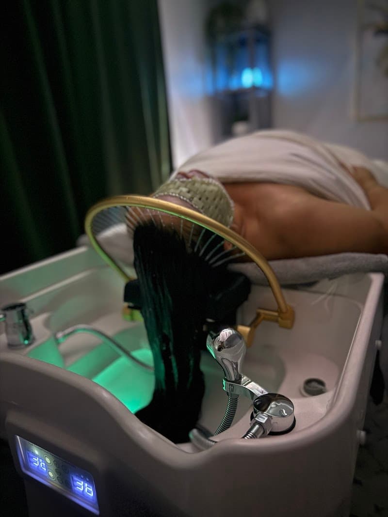 Salaberry-de-Valleyfield Élégance by Anna Headspa photo