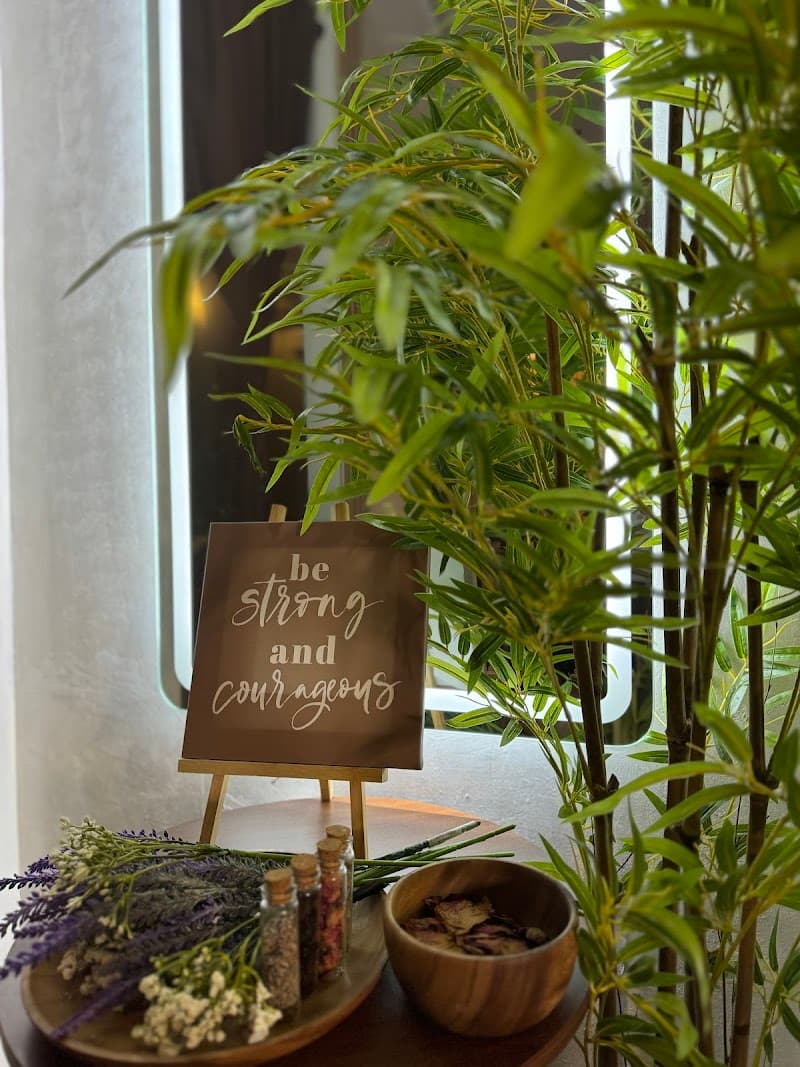 Eluxe beauty and massage Makati photo