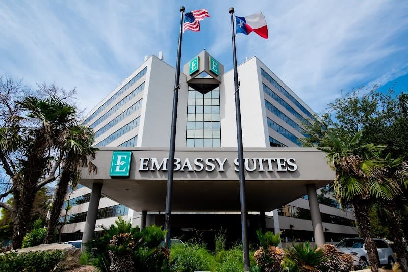 Embassy Suites Downtown - Spa & Pool Austin photo