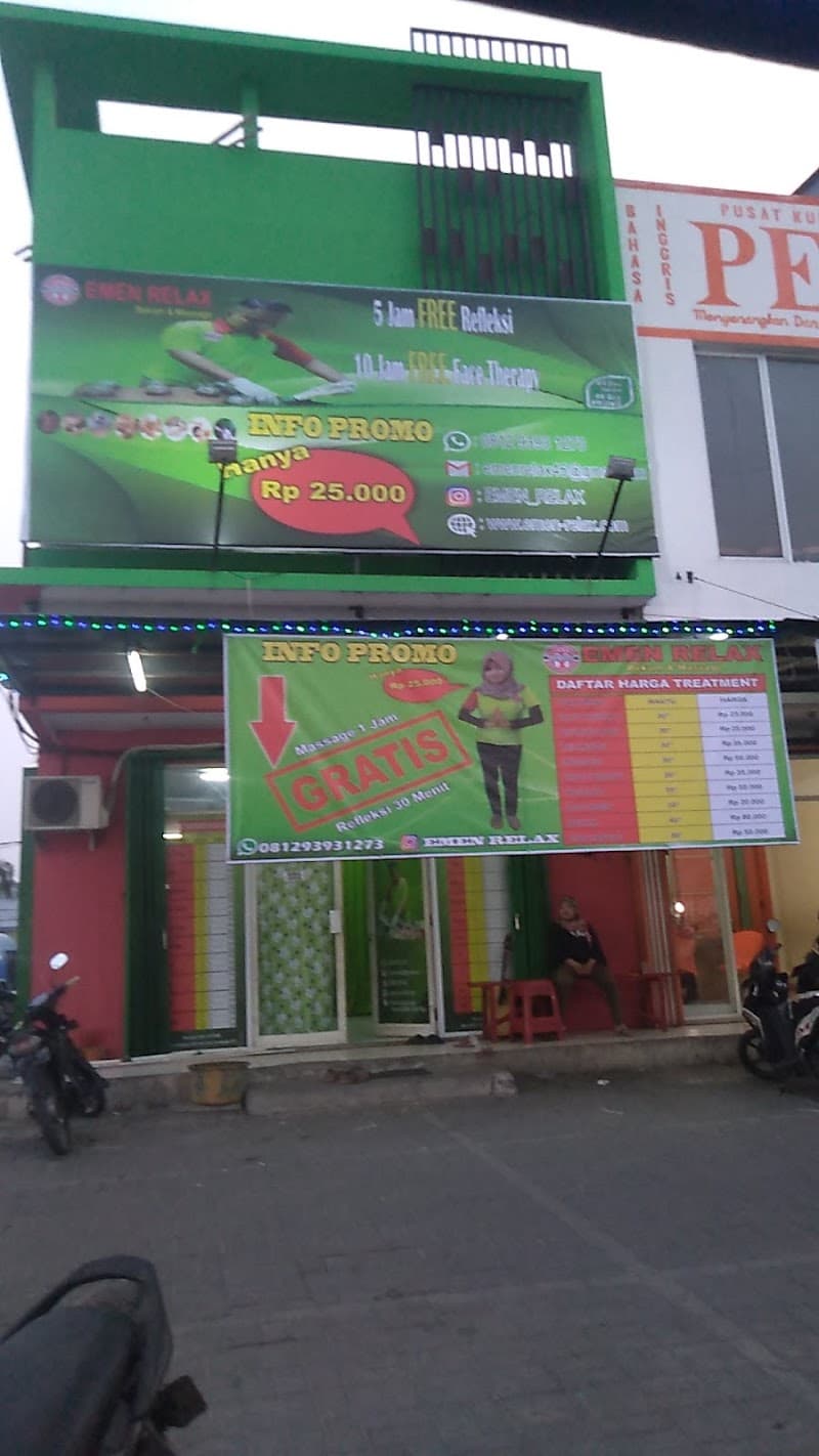 Jakarta emen_relax photo
