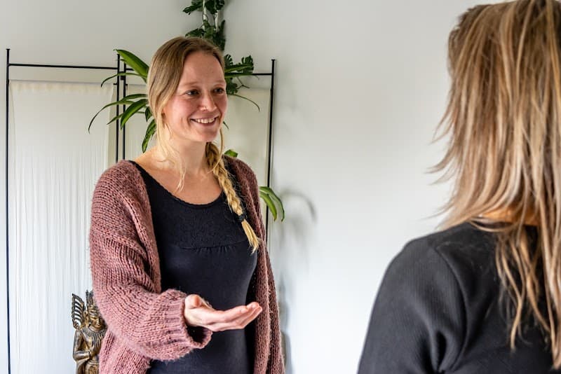 Emmy Sarton-praktijk voor haptonomie en lichaamswerk Breda photo