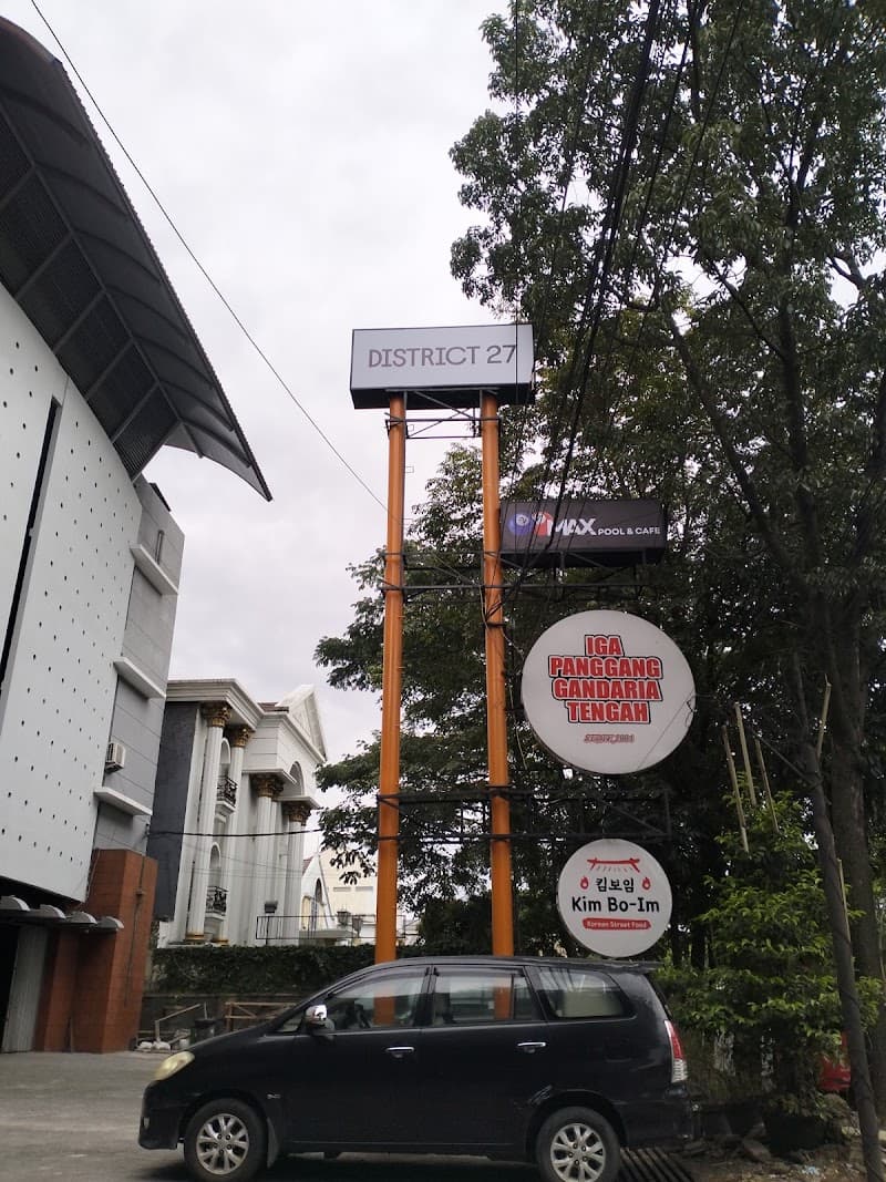 Empire Karaoke and Spa Bandung Kota photo