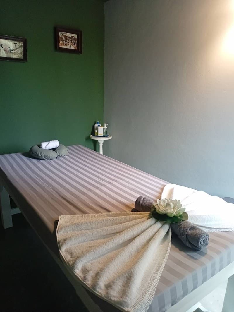 Bangkok escape Massage and Spa photo