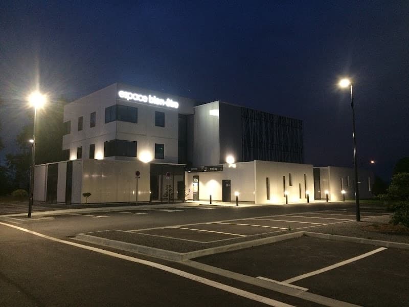 Esensiel Isneauville photo