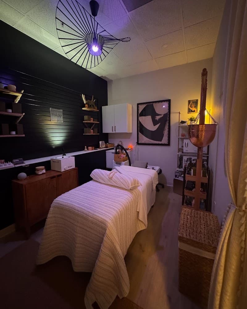 Eskap Head Spa | Naples, FL photo
