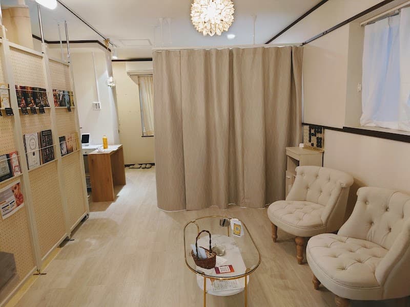 Esthe Salon Cradle Feather Moriya City photo