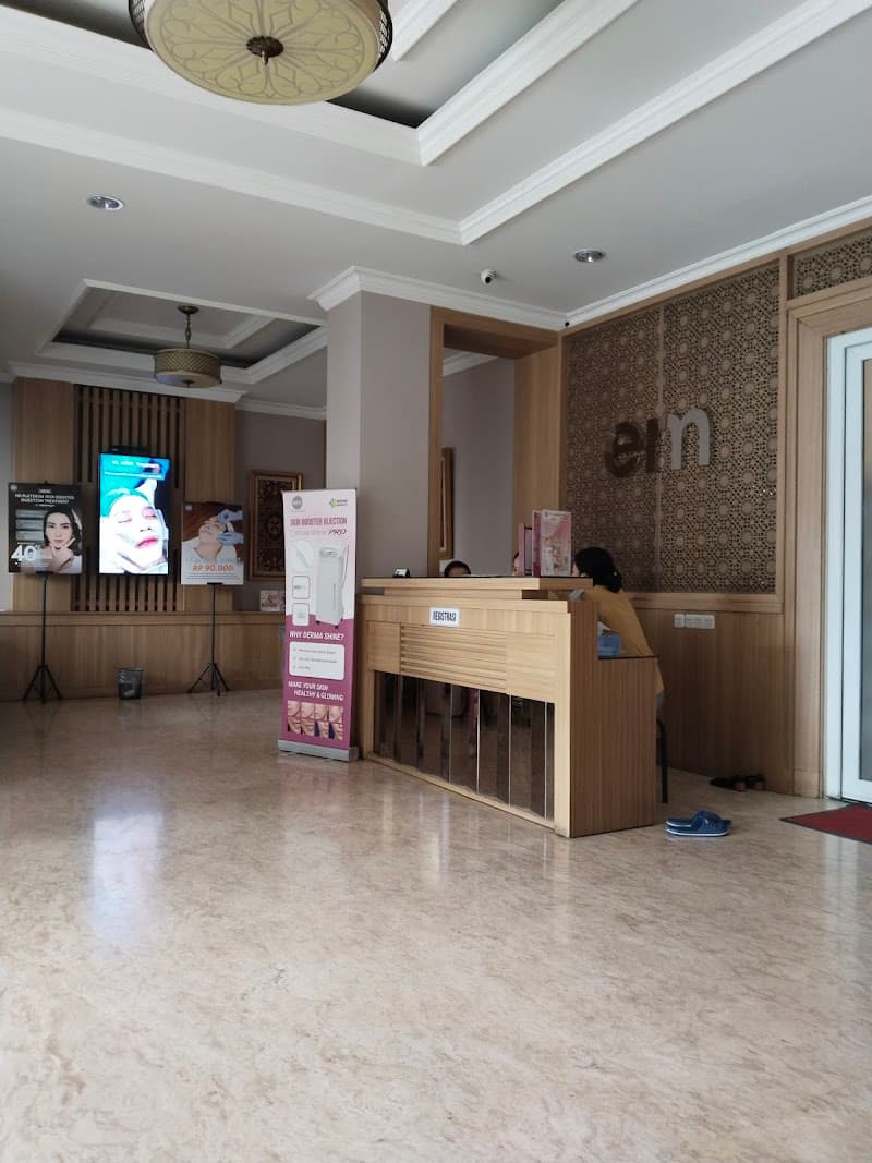 Eva Mulia Clinic Jakarta photo