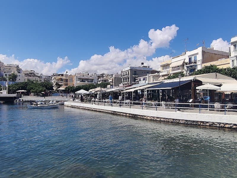 Evexia fish spa therapy Roussou Koundourou 7 photo