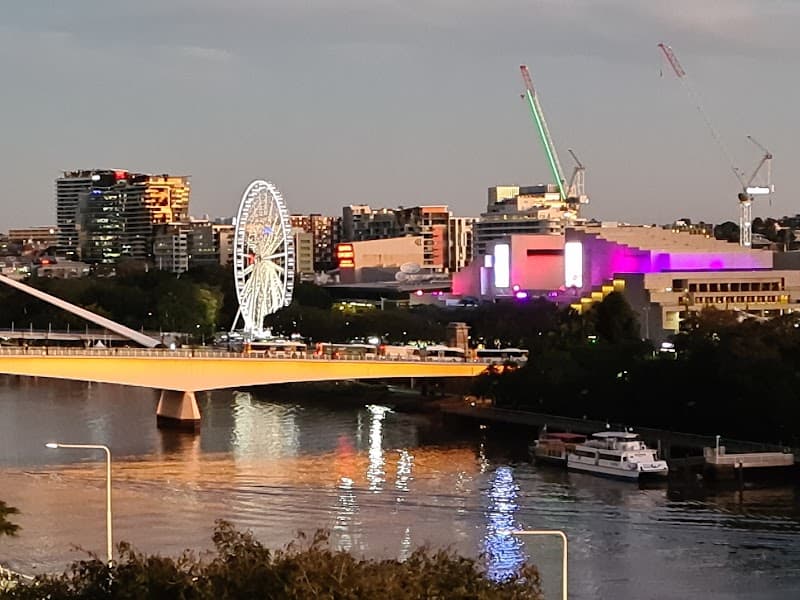 Evolution Apartments Brisbane photo