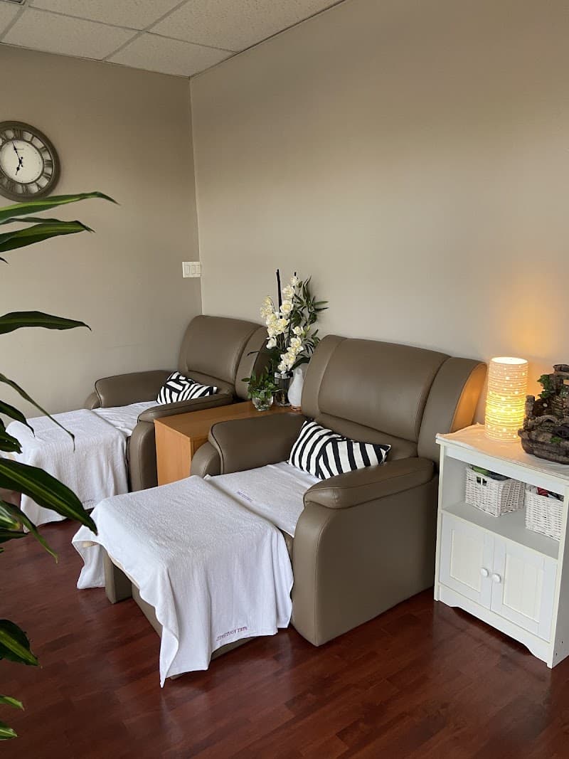 Feet Youthful Massage Vancouver photo